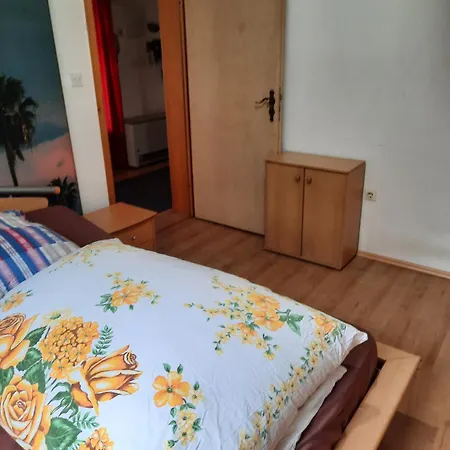 Privatunterkunft fremdenzimmer *